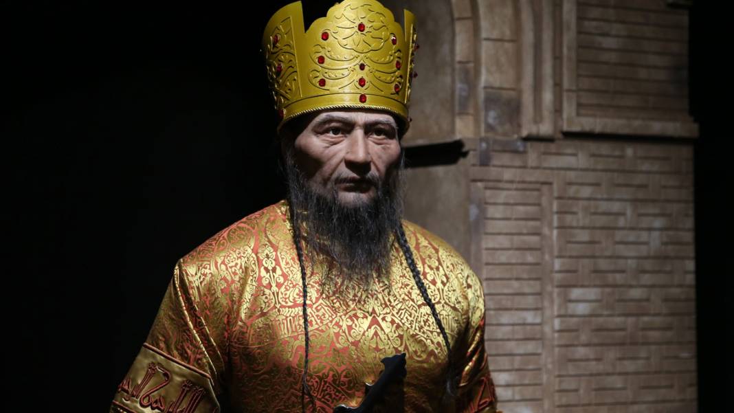 Görenler gözlerine inanamadı: İşte DNA analiziyle Selçuklu sultanlarının heykelleri 14